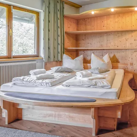 Holiday home Platzhirsch *